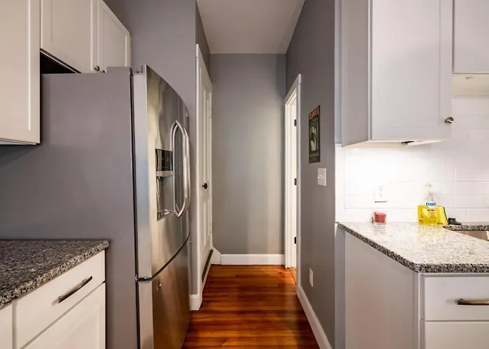 Historic Comfy German Village Haus Sleeps6petsok Сasa de vacaciones Columbus