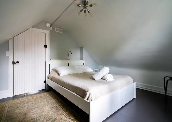 Сasa de vacaciones Historic Comfy German Village Haus Sleeps6petsok